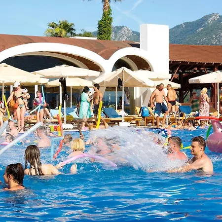 Курортный комплекс Fortezza 5*